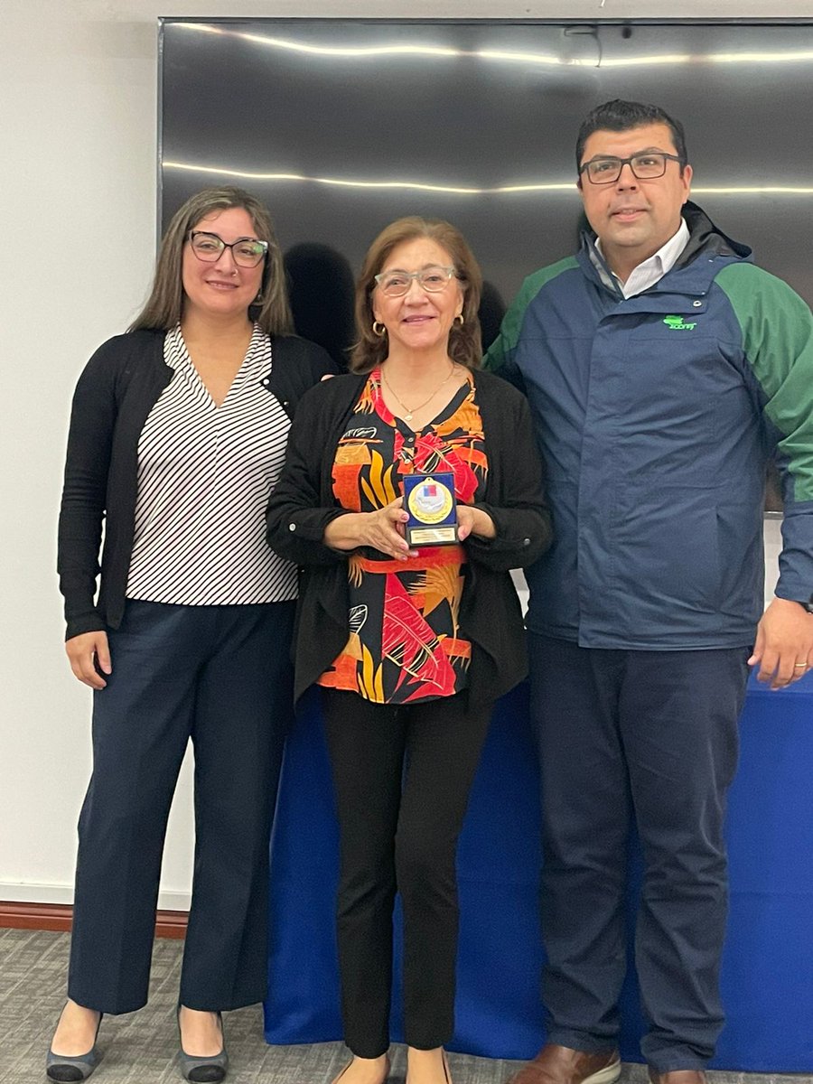 CChCChillan's tweet photo. @MMEG_Nuble en conjunto con Corma BioBio-Ñuble y @CChCChillan reconocieron a mujeres de distintas áreas por su liderazgo. Felicitamos a nuestras socias Ma. Eugenia Rojas @maryrojasel y Loreto Rodríguez por recibir el premio "SomosProtagonistas". https://t.co/MoDOj5EysQ