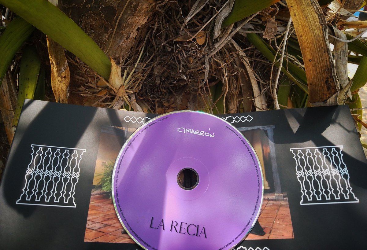 Todo comenzó debajo de un árbol en el Llano. Hoy se puede conseguir este disco en Francia, Países Bajos, Bélgica, Luxemburgo. Sí se puede ✨