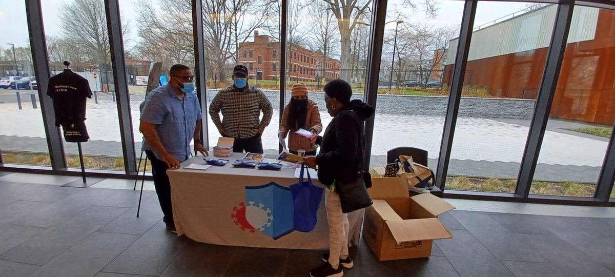 CovidResp's tweet photo. Keep protecting yourself from viruses. We provide free PPE 🙌🤗.

#NorthBronx #Bronx #latinocovid https://t.co/dU2i0fcCR7
