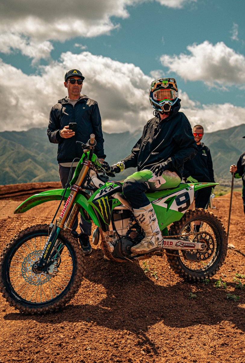 Back to the races this weekend. See you soon Glendale 🏜️