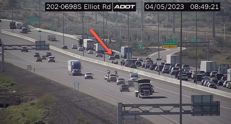 ArizonaDOT's tweet photo. Loop 202 South Mountain northbound at Estrella Drive: A crash is blocking the HOV and left lanes.

#Loop202 #phxtraffic https://t.co/QzquVwC7Js