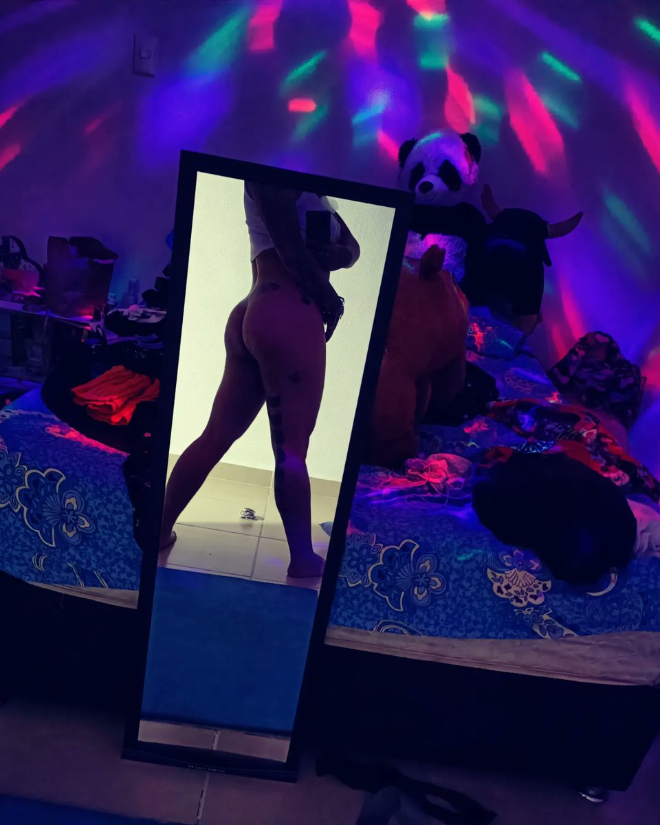 EvaLeDemone's tweet photo. Buenos días dicen mis nalgas https://t.co/jOoI6D2Ed4