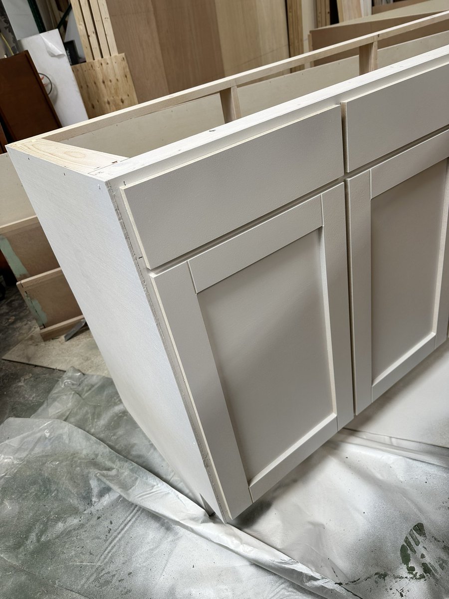 ericrasmussen's tweet image. Making custom shaker cabinets for a set #setdesign #setconstruction