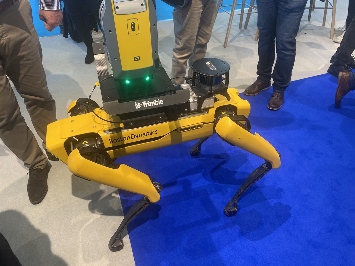 OSalleron's tweet image. Salon #BIMWORLD avec délégation et stand @FFBatiment et M le Ministre @OlivierKlein93 présentation et promotion du  #Bim #Numerique #Digital #ia #innovation #formation