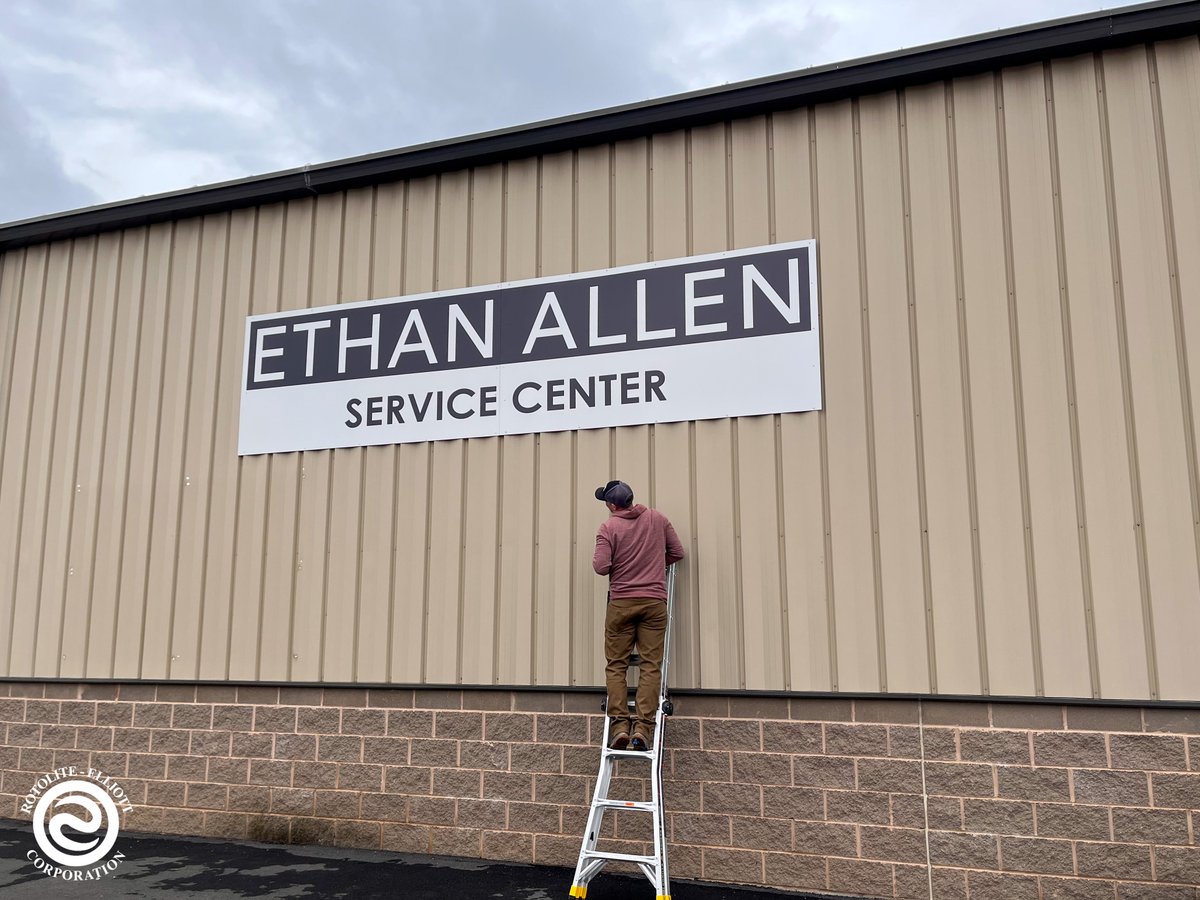 RotoliteElliott's tweet photo. Our sign team has been hard at work over the past few days! Check out this sign that we made &amp; installed for the Ethan Allen Service Center!

Aluminum Composite Material (ACM) signs are popular due to their durability, longevity, &amp; the ability to custom cut them to any shape! https://t.co/ZfUrHepJBq