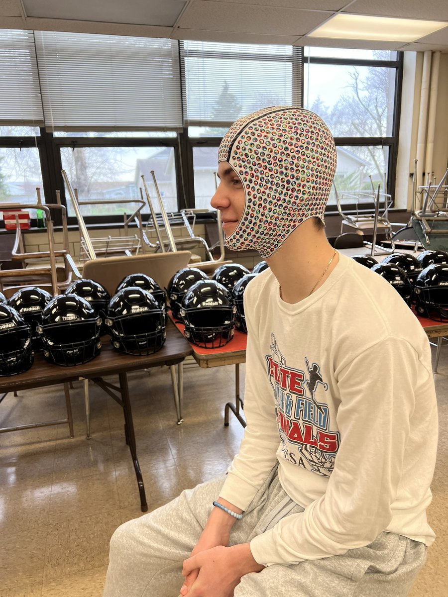 ccline_gameone's tweet image. Scanning heads today.  #axiom #riddell