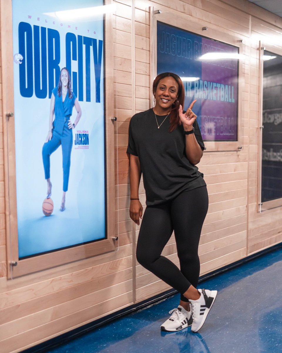 SouthAlabamaWBB's tweet photo. Welcome back Coach Yo‼️

#INVEST | #OurCity https://t.co/KYZ9ITr9o6