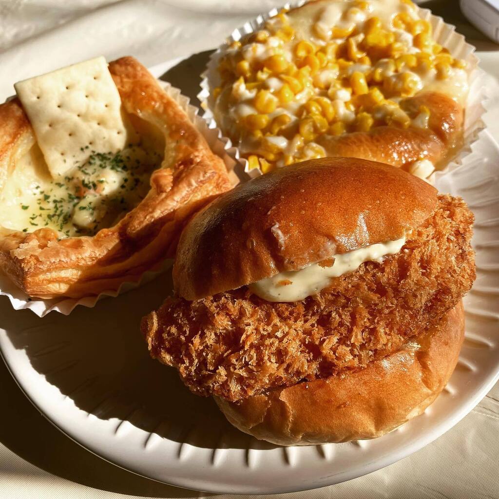 nori_358's tweet photo. 大好きな近所のパン屋さんが遠くへ移転してしまうらしい。。あと何回食べられるかな〜😭 https://t.co/Zs2ecW4BDu https://t.co/A4IQDhmhyk