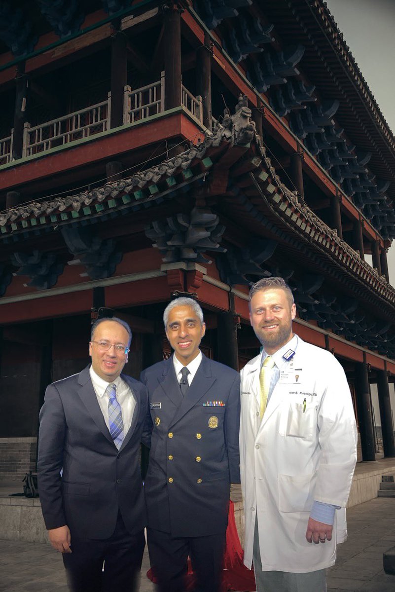 Wonderful visit by <a href="/Surgeon_General/">U.S. Surgeon General</a> together with <a href="/InnovateGeriCCF/">Ardeshir Hashmi MD FACP</a> 

It’s high time we highlight the harms of social isolation leading to negative mental and physical health outcomes for older adults!  #culturechange <a href="/VTejwaniMD/">Vickram Tejwani</a> <a href="/BethDineenDO/">Beth Dineen (Hill), DO</a> <a href="/AmerMedicalAssn/">AMA</a>