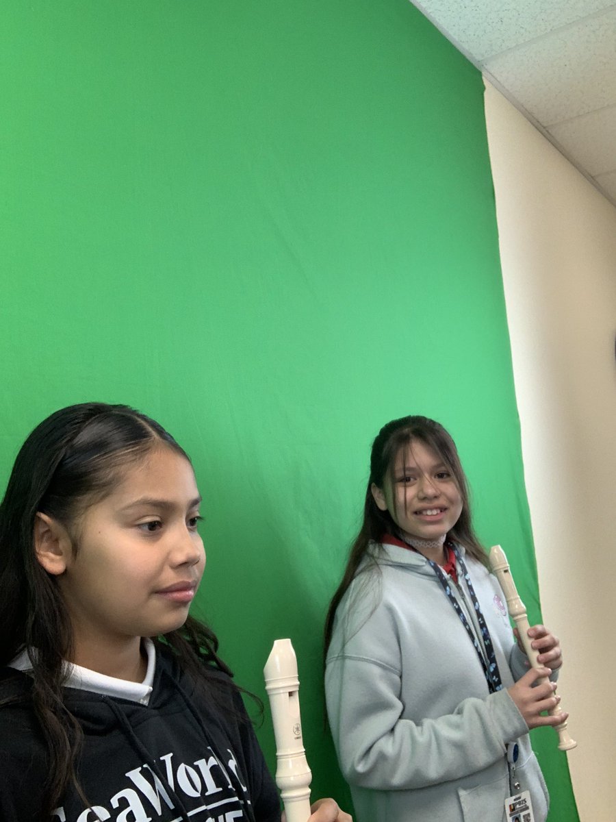 FMEagleMusic's tweet photo. Our Orff music ensemble had a live performance on ENN news today! Awesome job kids, you played wonderfully! 🎶 Great job to our news anchors too! Thank you to Mr. Jimenez &amp; Mr. Ryan🙂 @fmeeagles @elopez014 https://t.co/Q235kY8yQn