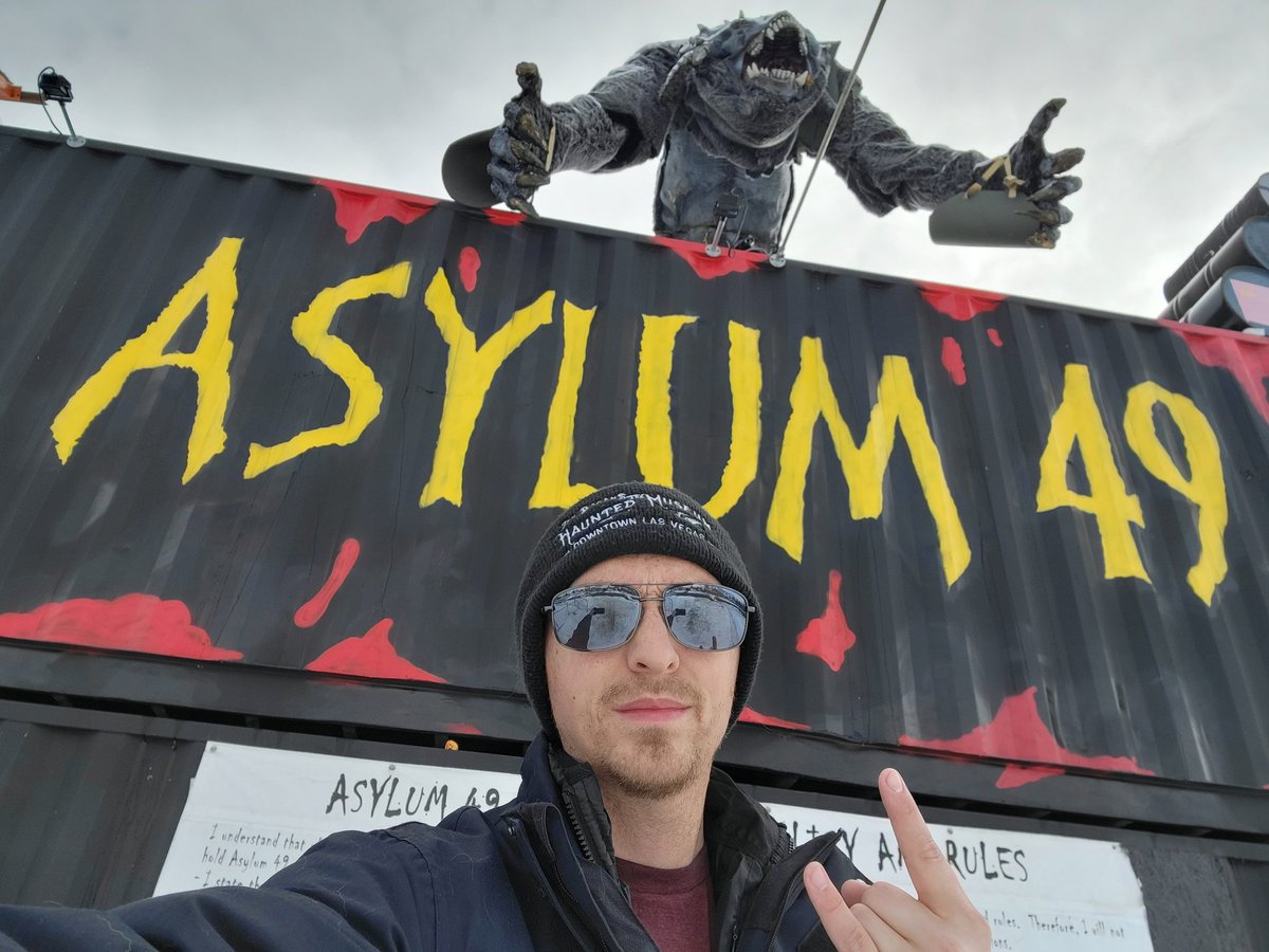 StoneZackary's tweet photo. 🪦😱 Good morning from #asylum49 hope you all have a great day! I'm really hoping this winter season is FINALLY over after this latest snowstorm. We've got so much content to film and put out for yall this year! 👻🔦 #afterlifexplorations #GhostAdventures #paranormal #youtube https://t.co/MHzvkmPyb8