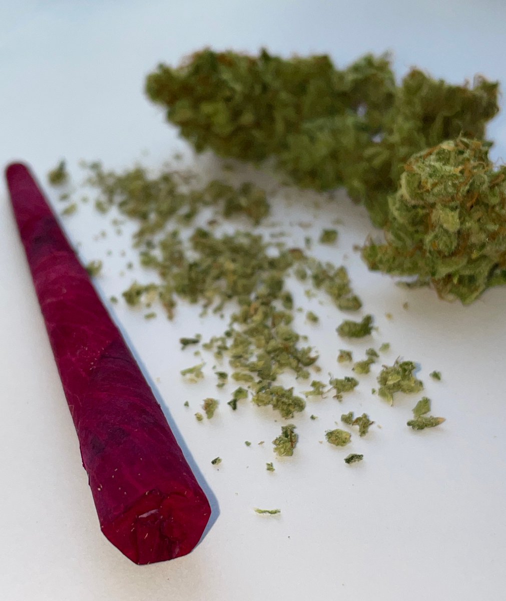 Rose_Cones's tweet photo. Little bit early, but for hump day, it's time. 😂😂
Oh and here's the Zon link!
https://t.co/D6maNfCKju
#Mmemberville #cannabis #thc #cbd #preroll #blunt #rosecone #rose #marijuana #weed https://t.co/GNxjQYtTXh