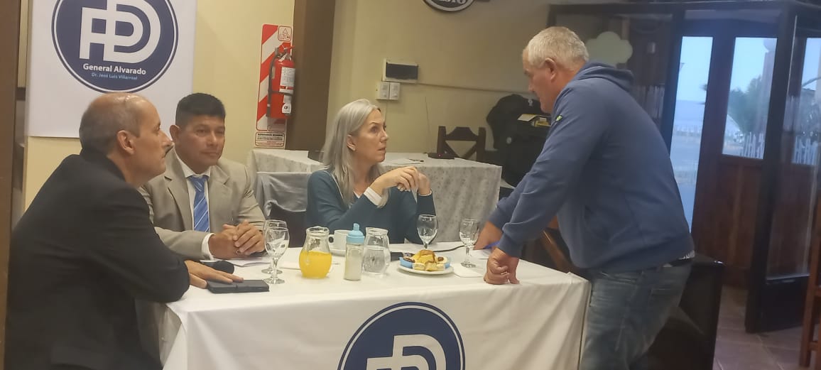 PDPbaQuinta's tweet photo. Miramar también quiere que Argentina sea grande otra vez
@PDBairesAr https://t.co/PskzJDfcwz