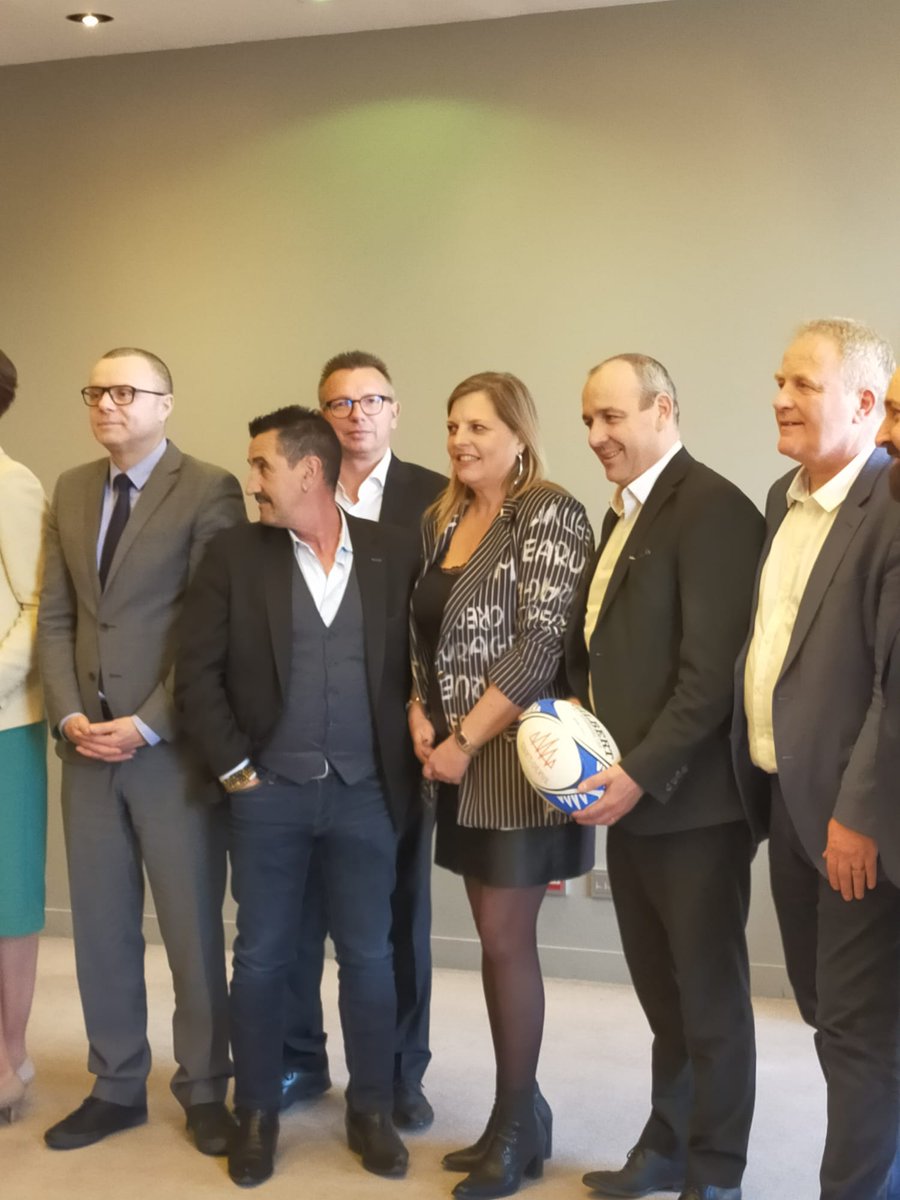 CicutoJean's tweet photo. Après un an de négociation une grande fierté d'accompagner le président de la CFTC dans le cadre de la signature de la charte sociale pour la coupe du monde de Rugby 2023 https://t.co/Jz5nNvMPu8