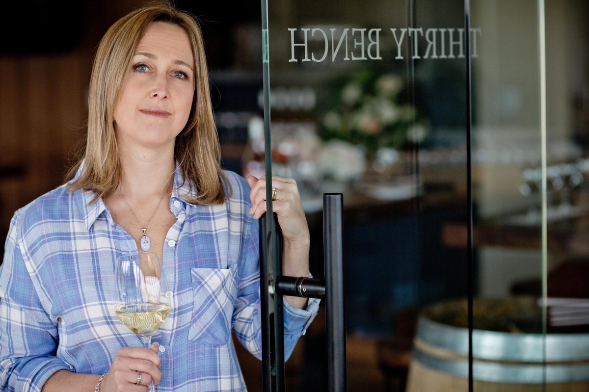 SustainWineOn's tweet photo. WOMEN IN WINE
THIRTY BENCH WINERY: MEET THE WINEMAKER- Emma Garner
Emma's wine making approach has gained widespread recognition
in the community and in 2015, she was recognized with the title of Winemaker of the Year at the Ontario Wine Awards.
#WOMENINWINE #VQA #THIRTYBENCH https://t.co/61VwmWzVLQ