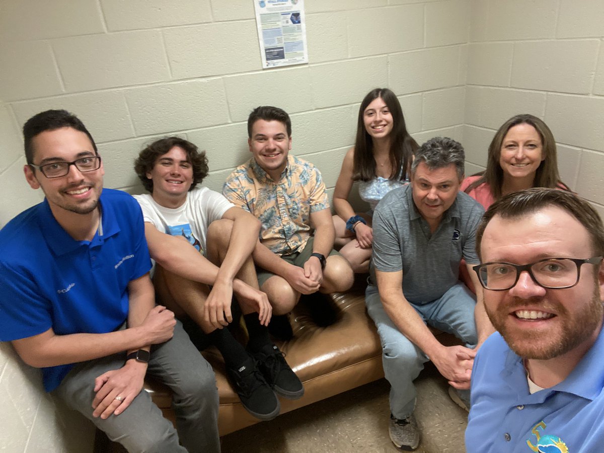 Our team went to an interior room (bathroom) in the Walker Building for our #SafePlaceSelfie! @WxReppert @BrianMichiganWx @KevinAppleby_ @danaosgoodwx @MarisaFerger @roblydick @PSUEMS @pcntv @WPSU @NWS @NWSStateCollege