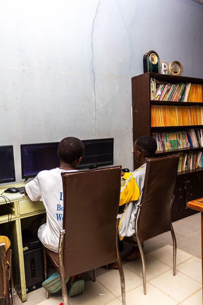 Childlifeline1's tweet photo. About yesterday's training session with @epeetechsolution
Introduction is over π it's now practical time.
The Children did impressive π
#Streetchildren #childlifeline #coding #python #html #css #education
Mr. Peter Obi Mummy GO Bola Ahmed Tinubu Wole Soyinka #protest Oshimen https://t.co/QBRjtvIS3J