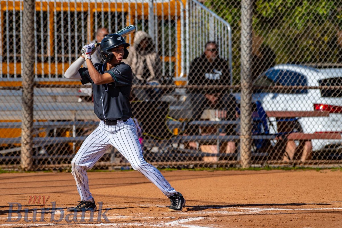 myBurbankSports's tweet photo. Providence Baseball Scores In Every Inning, Beats Rio Hondo Prep — The Pioneers blitz the Kares with runs in every inning and win handily. #AdrianContreras #AndrewMalong #Baseball #ConnorCafferty #GarrettBarnes #NikoliOcampo #PrepLeague #ProvidenceHigh
https://t.co/0I6Q9SMAz1 https://t.co/HZiDk8ulO5