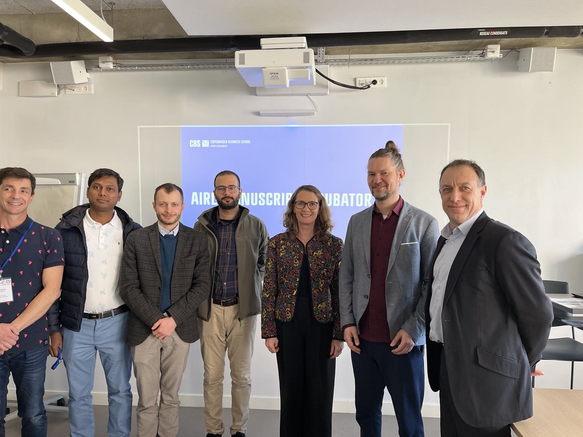 ⁦<a href="/AIRL_SCM/">AIRL-SCM</a>⁩ today afternoon : great Manuscript incubator session. Congratulations to all participants and a special thank to Andreas Wieland ⁦@scmresearcher⁩