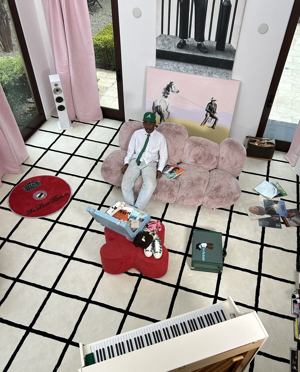 Outlander Magazine (@streetfashion01) on Twitter photo 