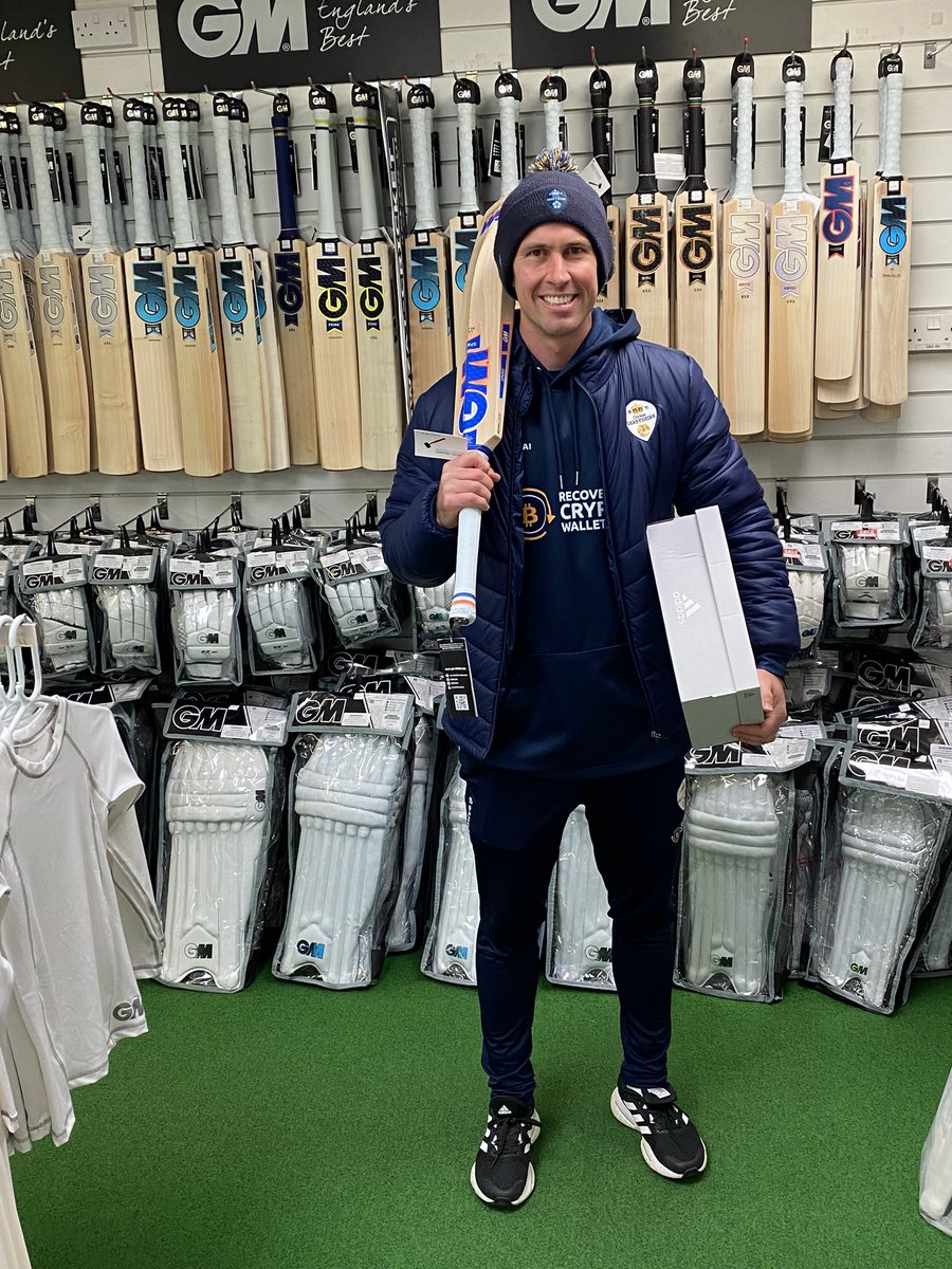 Great to see <a href="/waynemadders77/">Wayne Madsen</a> today.
Good luck to Wayne and all <a href="/DerbyshireCCC/">Derbyshire CCC</a> for the season. #nicestblokeincricket