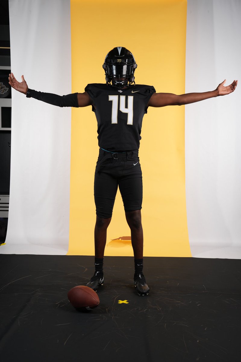 Thank You @UCF_Football and @Im_Dlaw For An Great Visit, Look Forward To Coming Back @andrewsDBU @PassFootball5 @hhspatriotsfb1 #ChargeOn #SPACEU #GoKNIGHTS