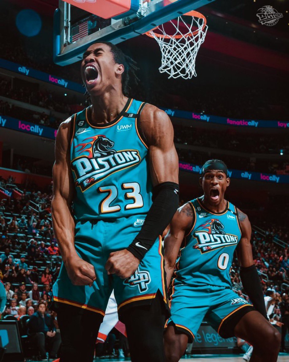 This picture will be legendary in a few decades.