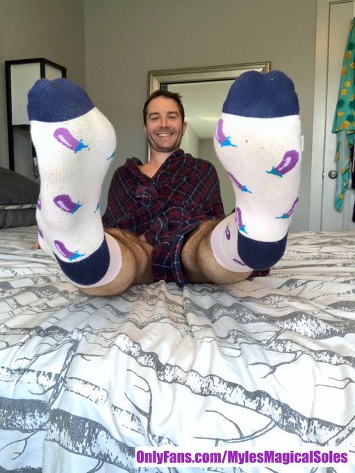 Is your eggplant throbbing? 😏 https://t.co/rpAhRJdOWB<a href="/tag/maletoes"class="tags"><span>#maletoes</span></a><a href="/tag/maletoefetish"class="tags"><span>#maletoefetish</span></a>