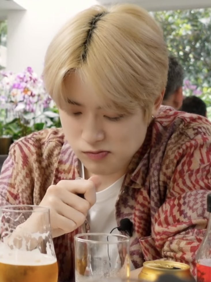 ตอนรู้ว่าป้าร้านข้าวไม่ได้เรียกเราว่าสุดหล่อคนเดียว