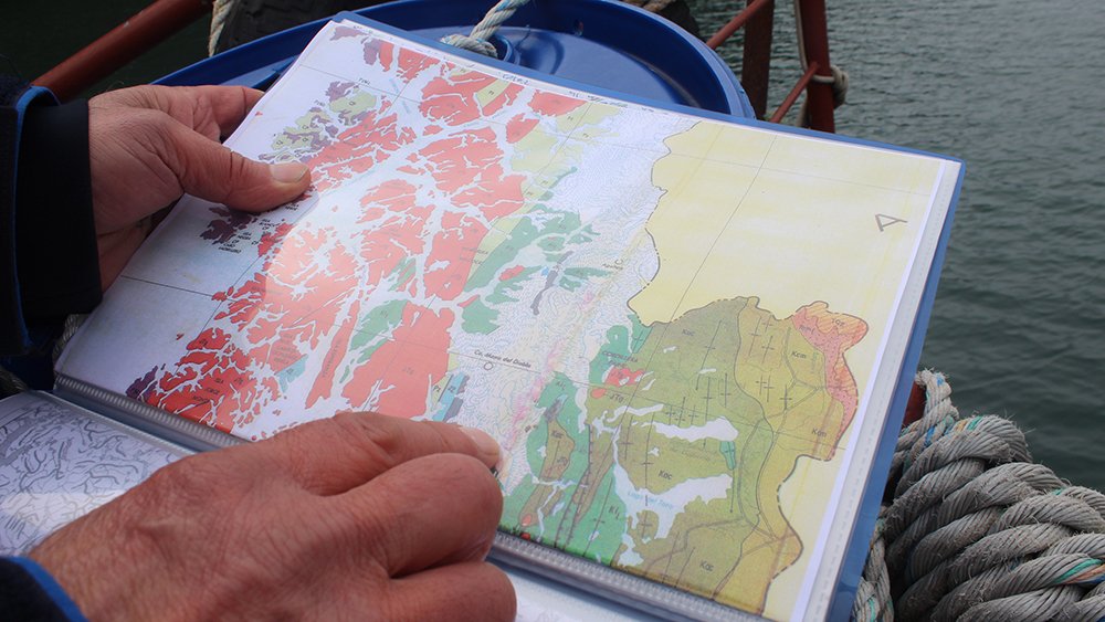 👏¡Qué orgullo!
👉María Isabel Tonko Paterito, encargada del Jardín Infantil “Centollita” de Puerto Edén e integrante de la comunidad kawésqar, participó de la expedición "Última Patagonia 2023" junto a 47 científicos y científicas de todo el 🌍
📲bit.ly/3ZFRSXf