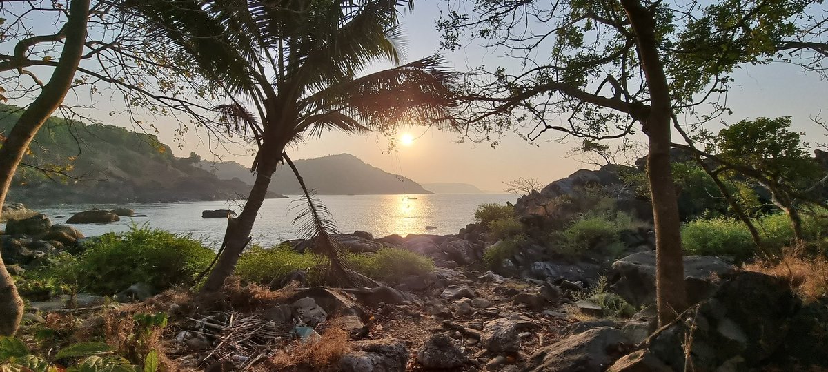 K__Mittal's tweet photo. @JamesClear Gokarna, India 

Most serene and quiet beach town you will ever see https://t.co/Q7DETAWwpG