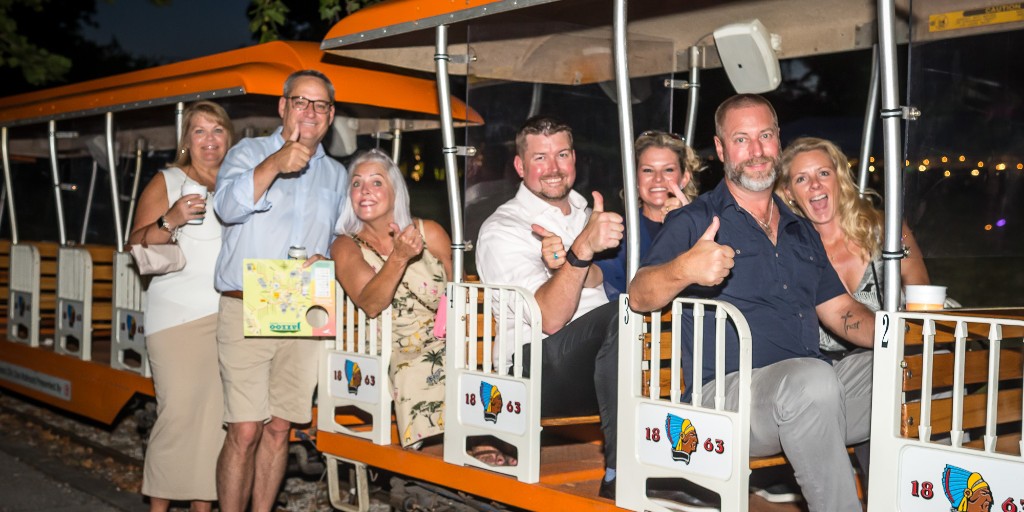 Don't miss Jazzoo on Friday, June 2! Make unforgettable memories at our biggest fundraiser of the year. Learn more and buy tickets at bit.ly/3UrpUhb!