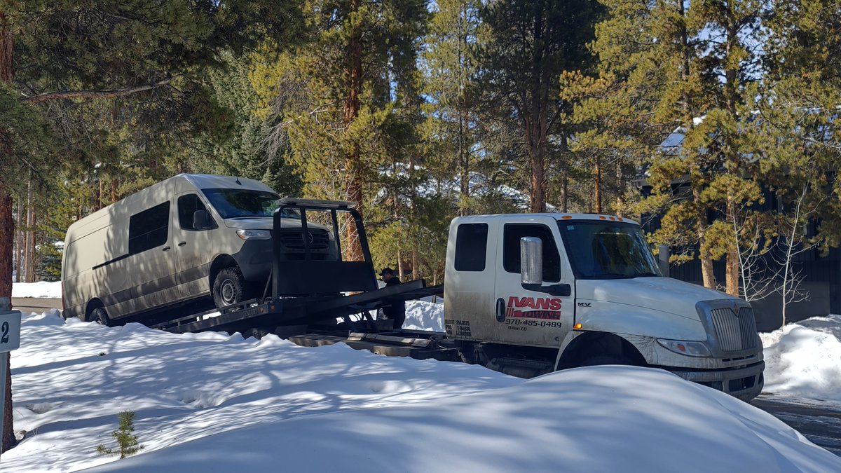 MarcDesormeau's tweet photo. Begging local dealers to honor Mercedes warranty.  New van breaks on first trip 1,700 mi away from home and @MBvansUSA will leave you stranded.  If you were ever on the fence about Ford or Mercedes, here is your answer from Mercedes "we don't care about you" https://t.co/7v9sJyonic