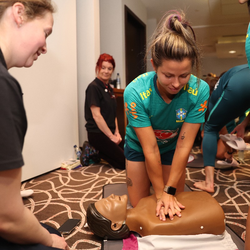 UEFA's tweet photo. 🏟️ Ahead of tomorrow's #Finalissima, @SelecaoFeminina and @Lionesses have received Cardiopulmonary Resuscitation (CPR) training.

💙 The event marks the start of a major initiative launched by UEFA and @ERC_resus to teach CPR to over 12,000 people and help save lives.

More: ⤵️