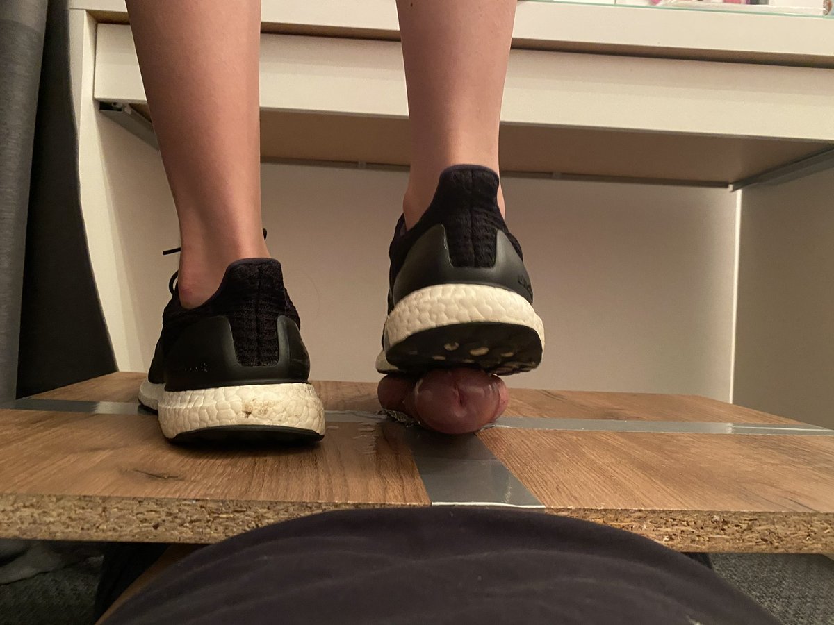 heelehannah95's tweet photo. Ultra boost stomping Shoejob
I trampled his ball full weight until he finish, after that I squeezed his dry ball.
Now they hurts after you finish 🤣🤣🤣
#ballbusting,#shoejob,#cockbox,
#footjob,#balltrampling,#ballstomping,
#trampling,#femdom,
#cbt,
#sub
https://t.co/bWbTiL4bwu https://t.co/VLmI9qDIl6