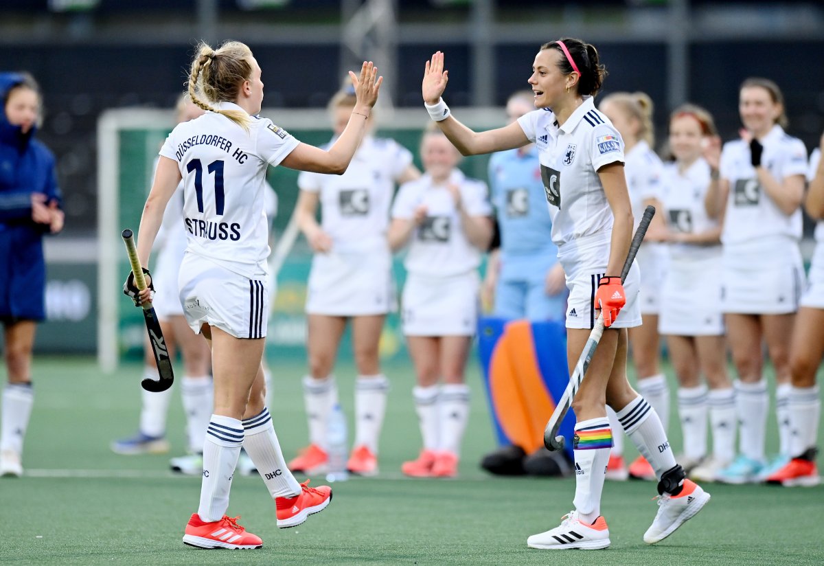 EHLHockeyTV's tweet photo. On the eve of the ABN AMRO #EHL FINAL8, it is time to focus in on the head-to-head battles that will define the opening phase of the competition. 

Today, we look at the women’s competition: https://t.co/tLT9ntqYZl https://t.co/IxKIvReS9R