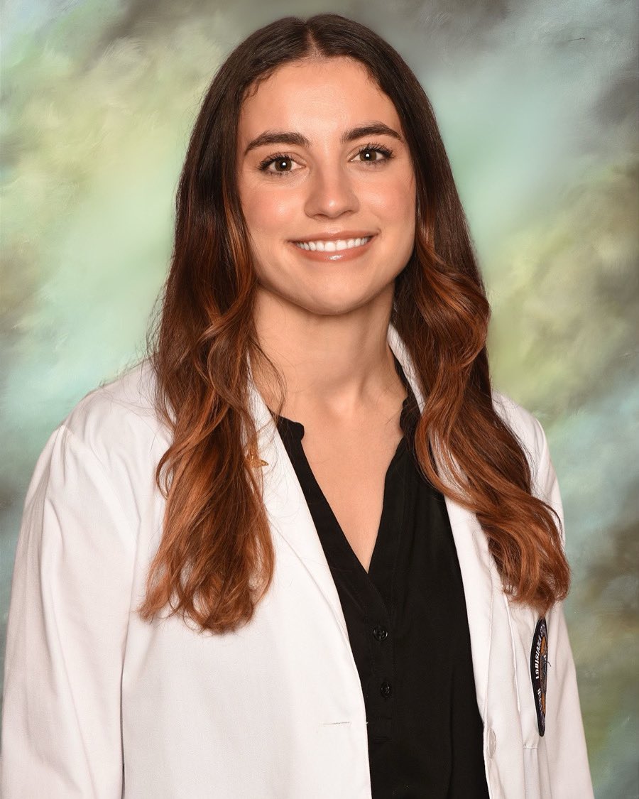 Hi #MedTwitter &amp; #UroSoMe! Time to introduce myself— I’m Anne Faulk, &amp; I’m an MS3 at LSU Health in New Orleans applying #Urology for #Match2024. I’m passionate about sexual health &amp; sexual education!

In my free time, I play beach volleyball🏐 &amp; listen to Crime Junkie podcast🕵🏻‍♀️