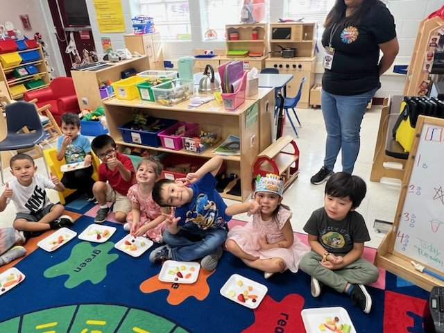 Mrs. Tate-Raba (@nmykah) on Twitter photo Tasty Tuesday was crunchy, sweet, and juicy! #NISDWOYC2023 <a href="/NISD_ECE/">Northside ISD Early Childhood Education</a> <a href="/NISDRabaES/">Raba Elementary</a> <a href="/DossRaba/">Christie Doss</a> <a href="/Ms_AmandaGuerra/">Amanda Guerra</a> Tasty Tuesday was crunchy, sweet, and juicy! #NISDWOYC2023 <a href="/NISD_ECE/">Northside ISD Early Childhood Education</a> <a href="/NISDRabaES/">Raba Elementary</a> <a href="/DossRaba/">Christie Doss</a> <a href="/Ms_AmandaGuerra/">Amanda Guerra</a>