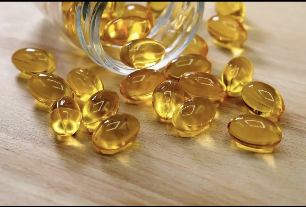 kwickdoctor's tweet photo. Findings from the first ever randomized control trial cancer prevention study showed that vitamin D + omega3s + modest exercise reduced invasive cancer risk by an astounding 61% reduced risk.

https://t.co/OzEufUdtbu

#healthcarecommunications #vitamins #supplementsthatwork https://t.co/OZRWnahiVp