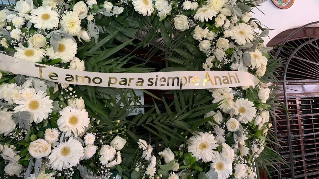 En este momento se están llevando a cabo los homenajes fúnebres del primer Actor #AndresGarcia en el bello puerto de #AcapulcoGuerrero✝️🙏🕊️
Imágenes cortesía
✍️:Dulce Lechuga 
#EstamosconTv #periodismo #AlMomento