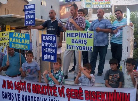 sinanaygul's tweet photo. Sen zaten bu dünyanın adamı değildin, o kafa da, o yürek de bu dünyaya fazlaydı.

Dürüstlüğüne, imanına, takvana, zulmün, zalimin karşısında dik duruşuna, adaleti ayakta tutmaktaki mücadelene bizzat şahidim.

Rabbim rahmetiyle muamele etsin, gittiğin yerde utandırmasın inşallah. https://t.co/HI1phN9w3J