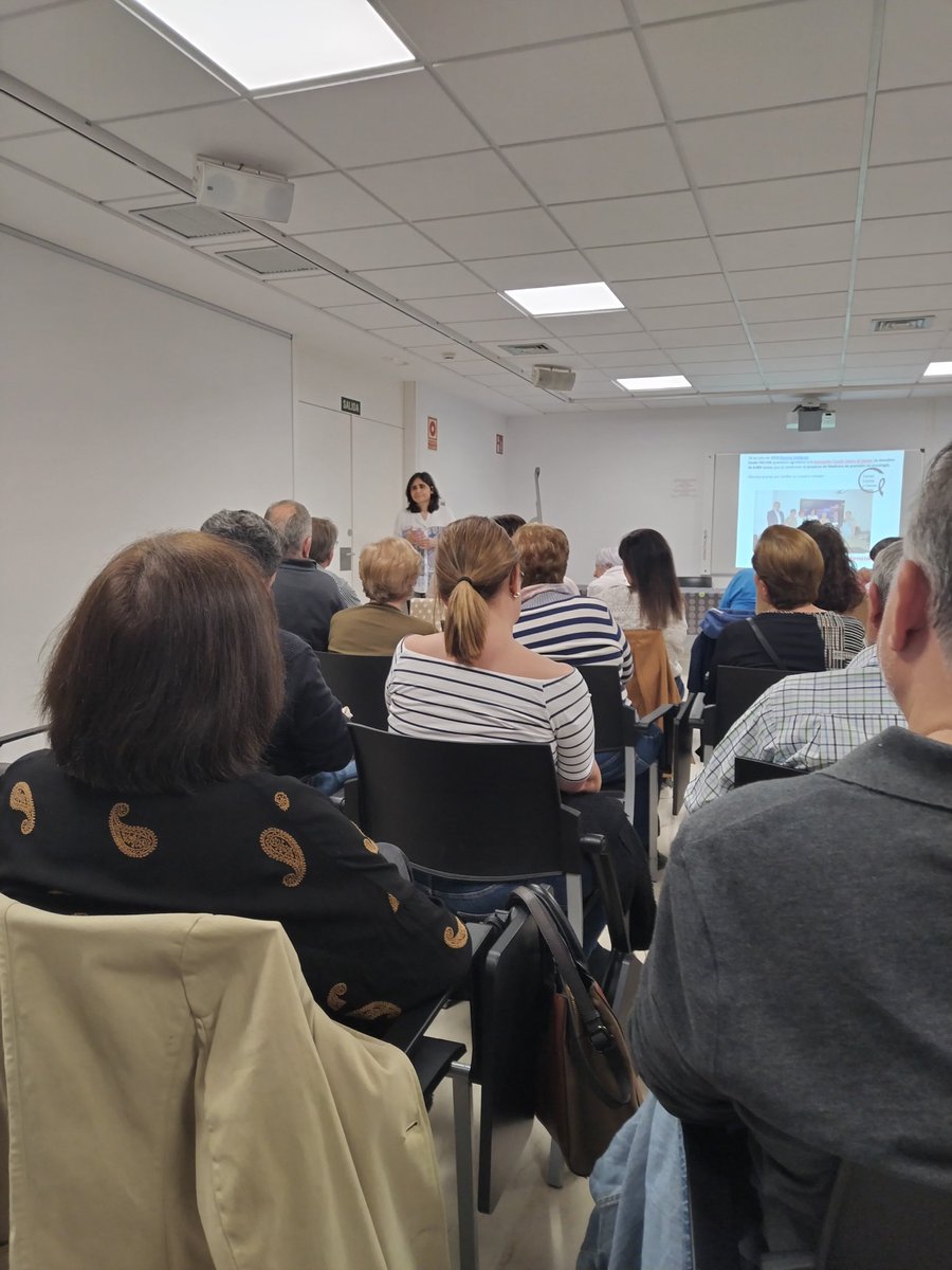 He pogut conèixer el treball d'una gran científica canalina, Pepa Castillo Aliaga🔬a la que he tingut el plaer de conèixer en persona😊
Tenim una tasca pendent, traure de la invisibilització en la que es troba el treball femení i que siga un referent per a les noves generacions💪