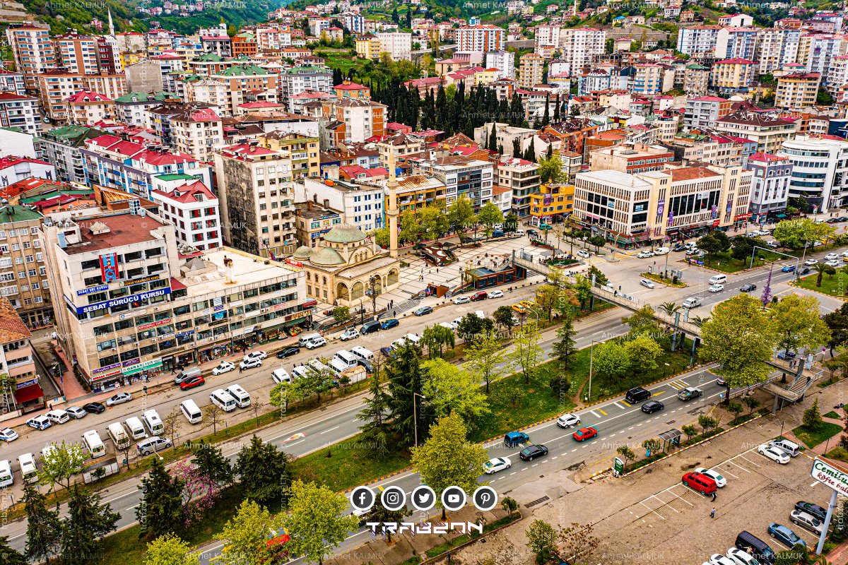 Trabzon's tweet photo. Akçaabat Cami Meydanı.
・
#Trabzon fotoğrafları için sosyal medyada bizi takip edin. 😉
・
Facebook & Twitter & Periscope & Foursquare & Swarm: @trabzon
・
@Trabzon Proje Ekibi
https://t.co/x2uOhXEJZt 👈🏻
・
#Akçaabat #Meydan #AkCami #Sahil #Karadeniz #Anadolu #Trabzonspor #Memleket #Manzara #Gezi #Fotoğraf #Kalmuk #Photography #Turizm #Travel #Drone #Dji #Canon #CanonTurkiye #Turkiye #Türkiye #Turkish #GoTurkiye #GoTrabzon #TrabzonTurkiye #TravelTurkiye