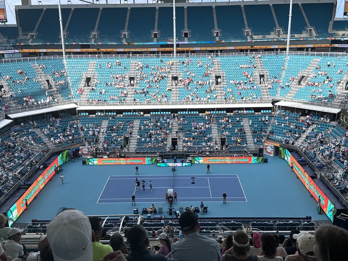 Thank you tennis boosters for allowing <a href="/HeathHawkTennis/">Rockwall-Heath Tennis</a> to take in some professional tennis matches before they too compete on the courts this weekend.  Great group of kids who #reptheH! <a href="/RHHSHawks/">Rockwall-Heath HS</a> <a href="/RISDAthletics/">Rockwall ISD Sports Marketing</a> <a href="/megangist/">Megan Gist</a>