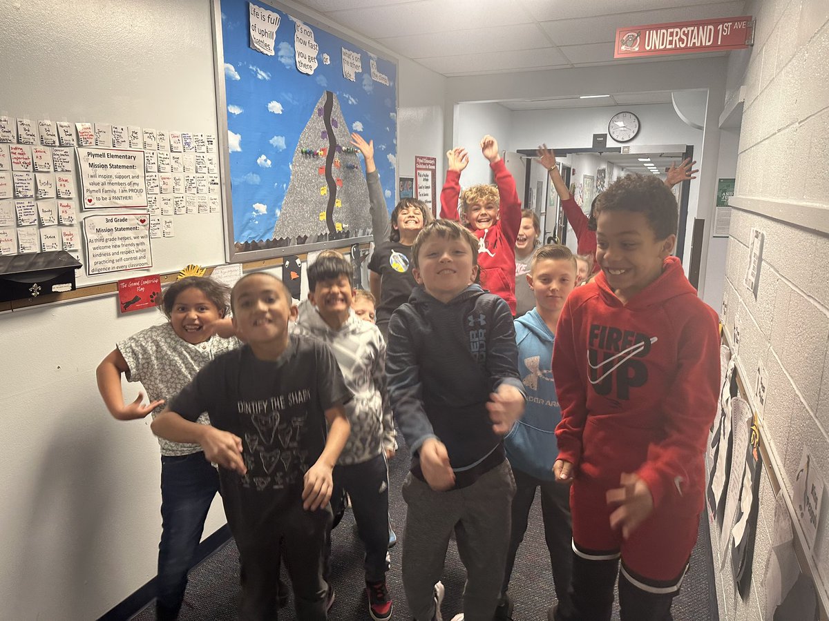 PlymellGC's tweet photo. Moving up the Mountain by meeting their individual lead measures! @j_algrim @auzb71 @TheLeaderinMe @usd457learning @USD457 @DrMDomin84 https://t.co/P3eLcV78ii