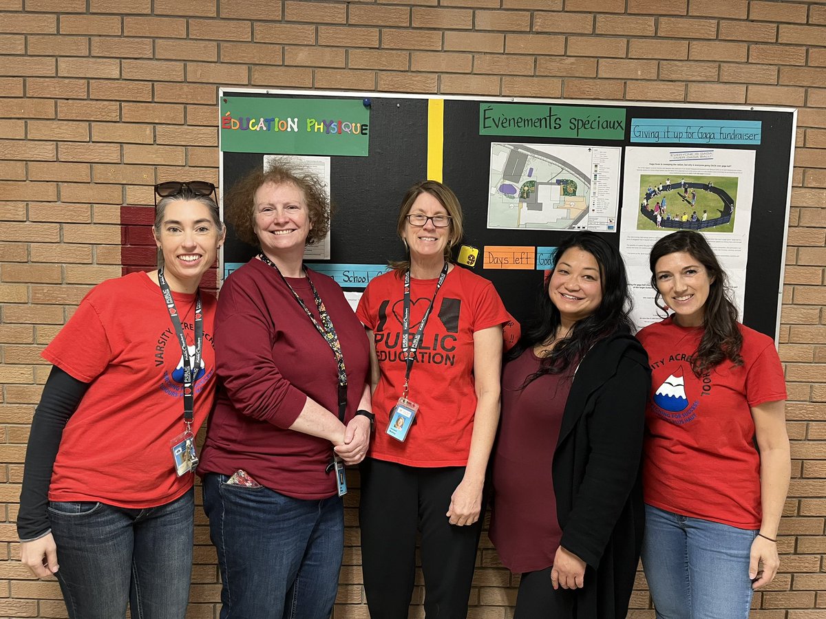 VA_MmeMichelle's tweet photo. It’s Friday and so we wear red! @EcoleVarsity @ATA38 #WeAreCBE https://t.co/950IH8hsXb