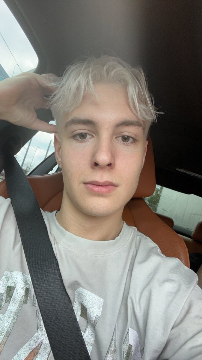 MrSavage's tweet photo. These mrsavage clones bro https://t.co/0IK2ZLEdAm