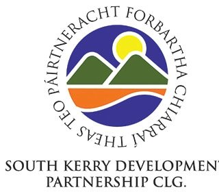 Barraduff1's tweet photo. Thanks to Aisling and Maureen from @southkerrydp for a great presentation last night. We were very impressed 👏 👏 
Even in you weren't present you can still give your opinion and share ideas for funding for our community by completing the following survey
https://t.co/Ydc9LFMinJ https://t.co/y1stsYj7p0
