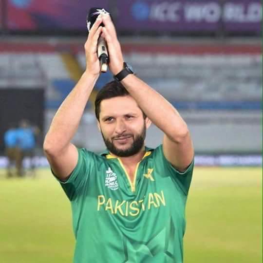 DheetAfridian's tweet image. #OnThisDay in 2016, Shahid Afridi played his last match for Pakistan, A Man who made us World T20  champions , A Man who won matches for us single handedly. A man who was the hope for all of us at the last minute.! 
#ThankYouAfridi for the memories 🇵🇰
@SAfridiOfficial