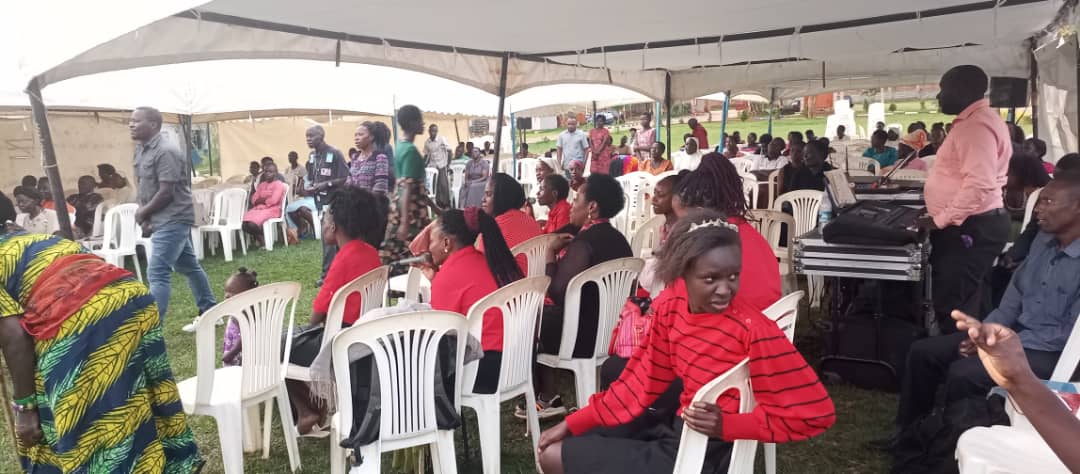 2nd Day of Lenten Retreat at Kisubi parish. OLUSIRIKA Luggwa nkya mujje tusiibe n'Omukama atutegekedde bingi.